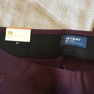 Old Navy Jeans - NWT Old Navy Rockstar leggings in Eggplanr. Size18 Old Navy Jeans - NWT Old Navy Rockstar leggings in Eggplanr. Size18